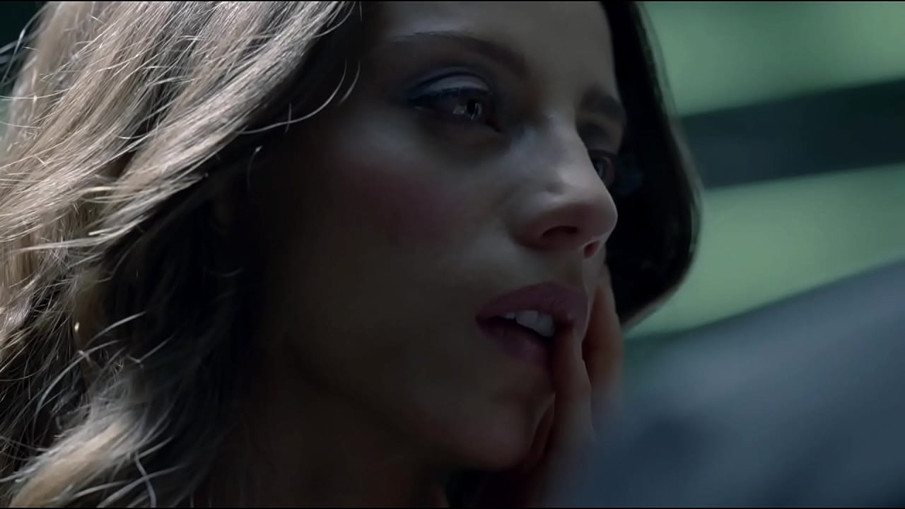 Angela Sarafyan - Westworld s01e01 (2016) HD 1080p