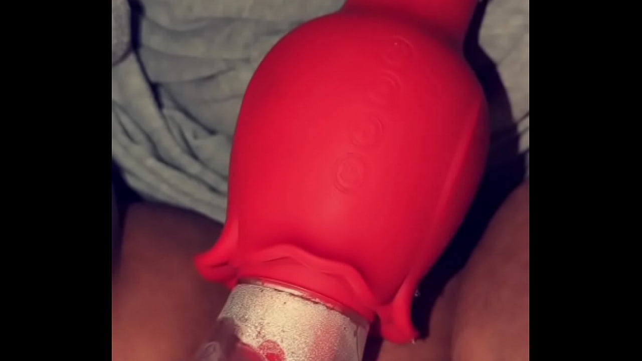 Latina Bbw Cream With Pussy Pump Sucking Toy