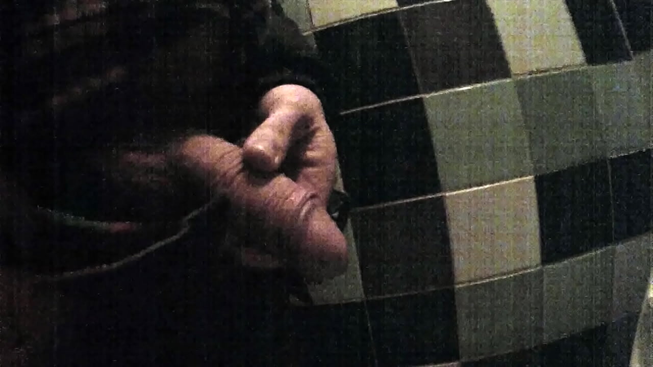 18yo boy pissing in public toilet