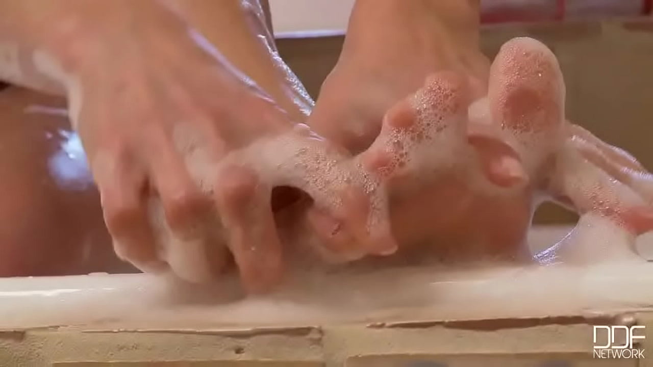 Serve Her Soapy Toes!