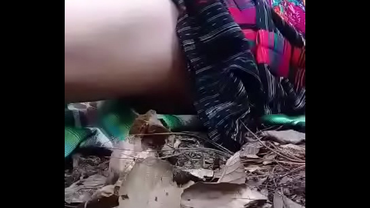 Culiando en la selva con mi novia