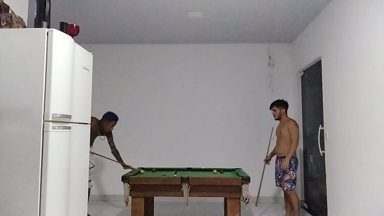 Brinquedo com a Carol apostando a Giovana