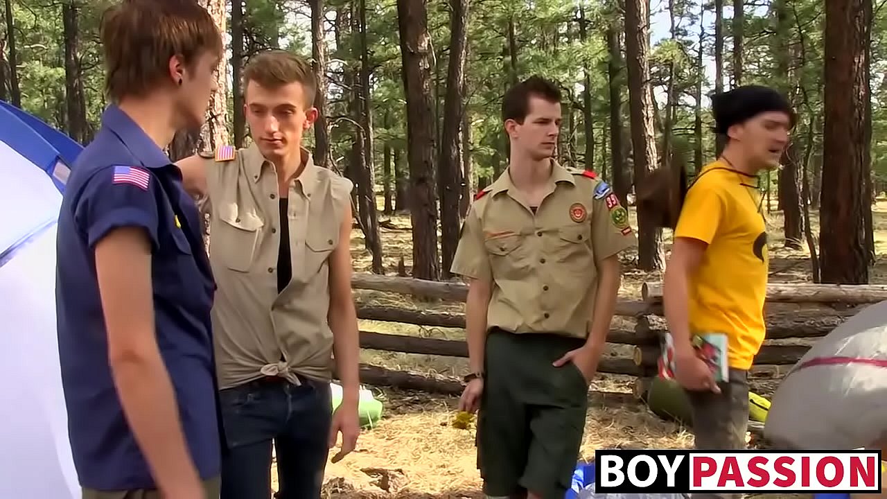 Camping blowjob session with gays