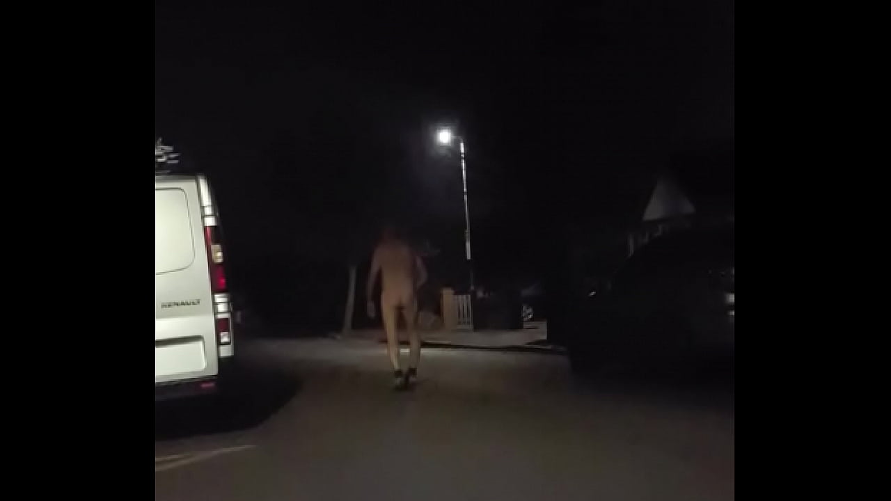 LAte night DAre vid on the street, with cumshot