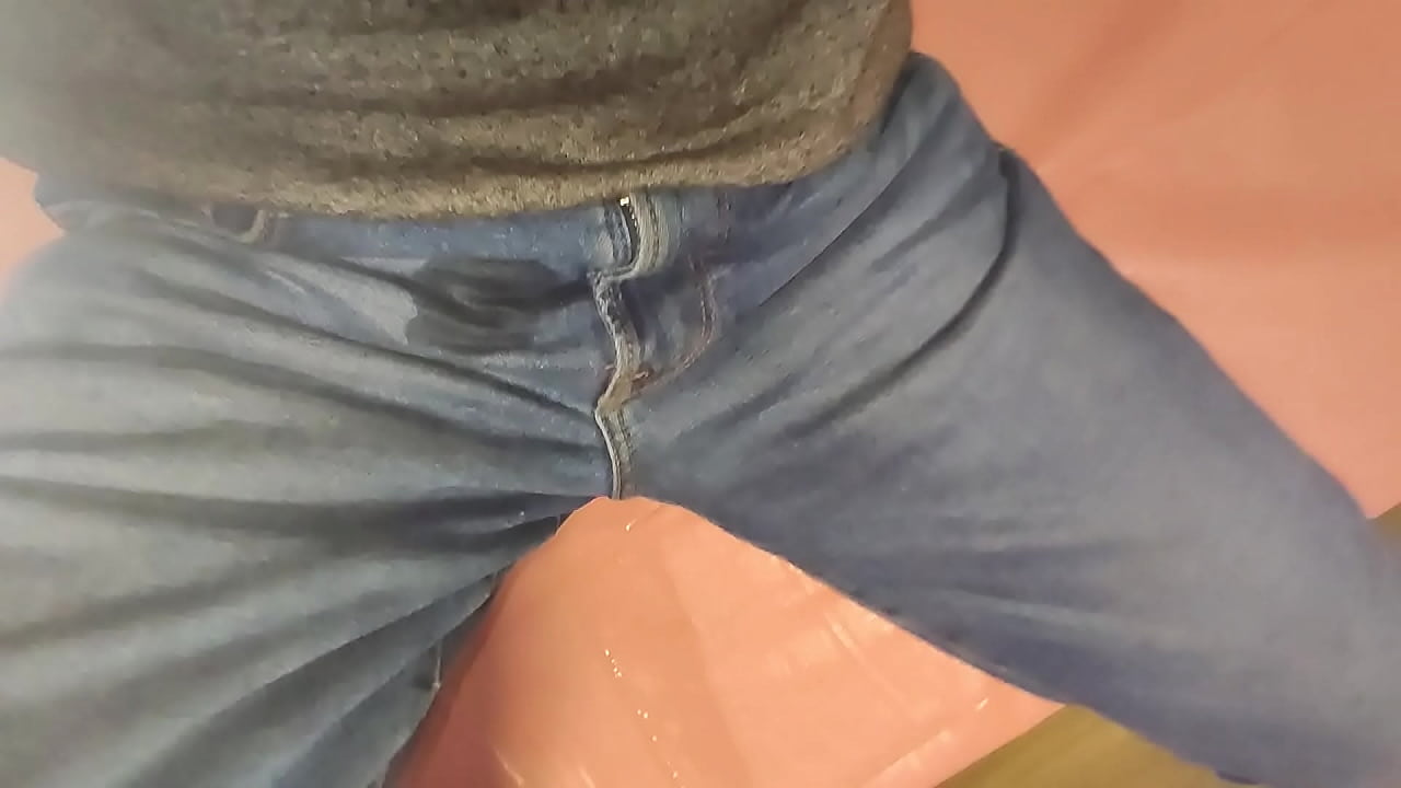 Pissing in Jeans on the table