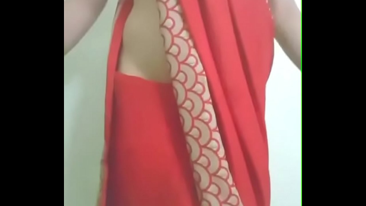 Hot shemale slutty dance in red hot saree