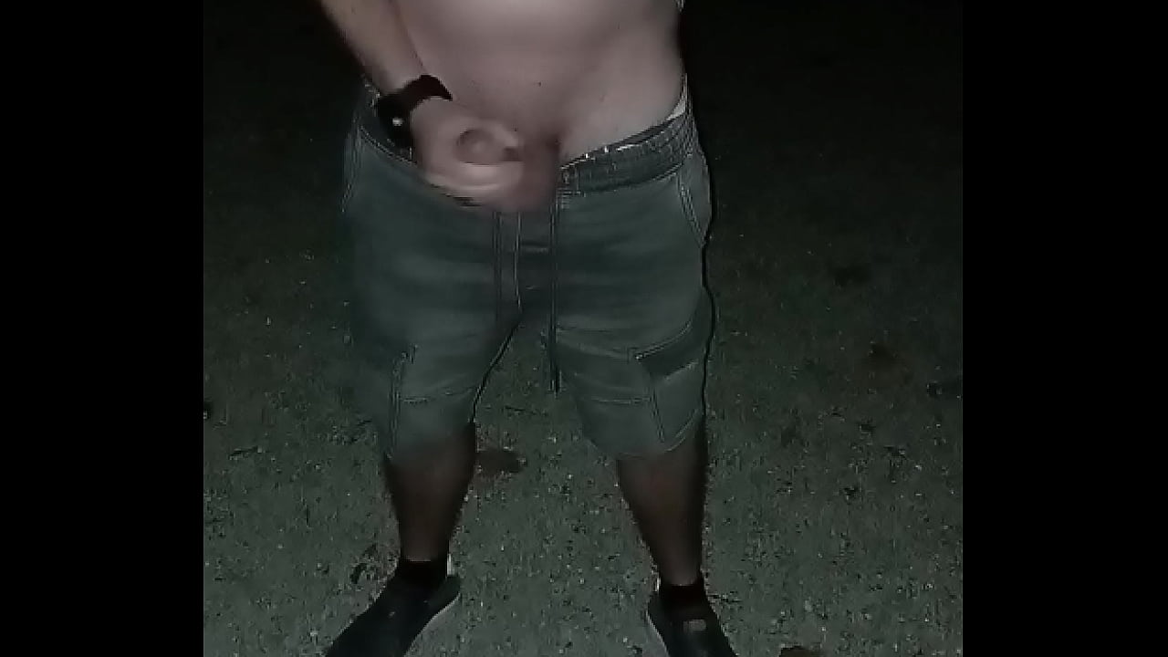 Jerking off risky outdoor