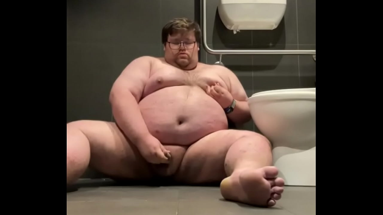 Chub cums in public toilet