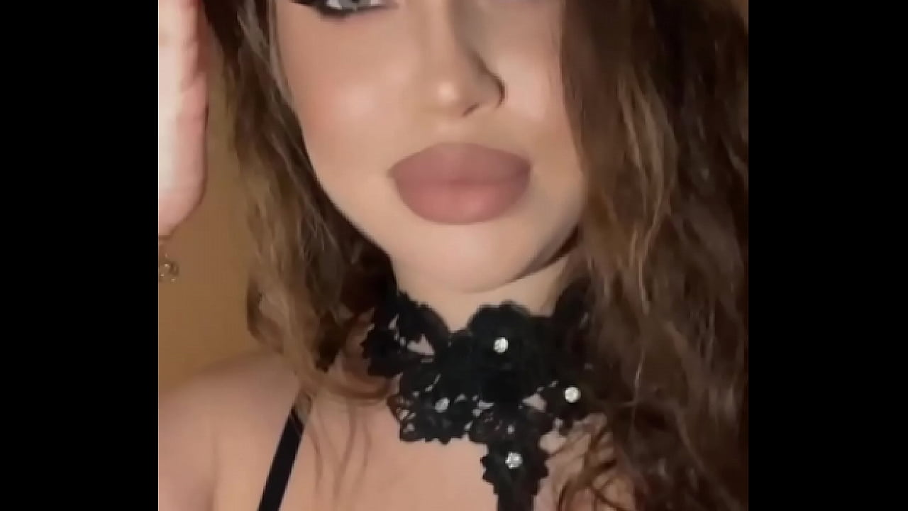 SUBMISSIVE GIRL WITH BIG TITS