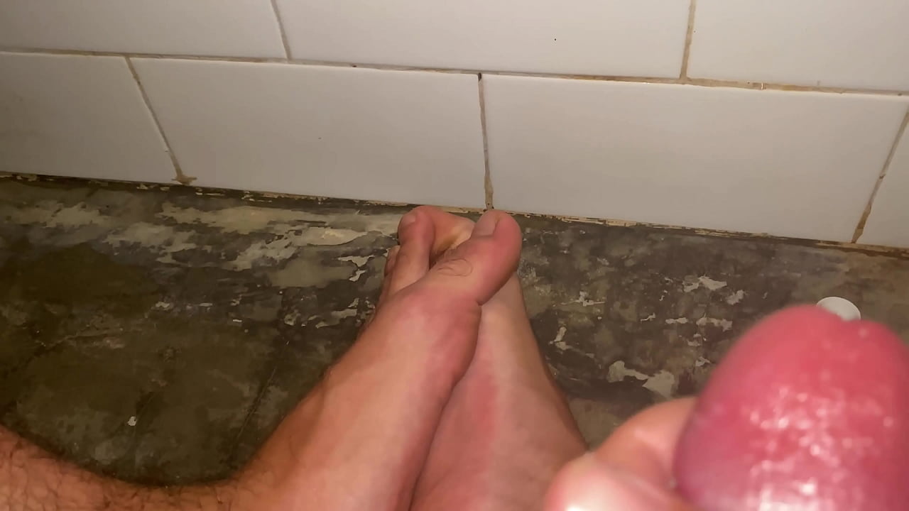 Huge dick boy feets