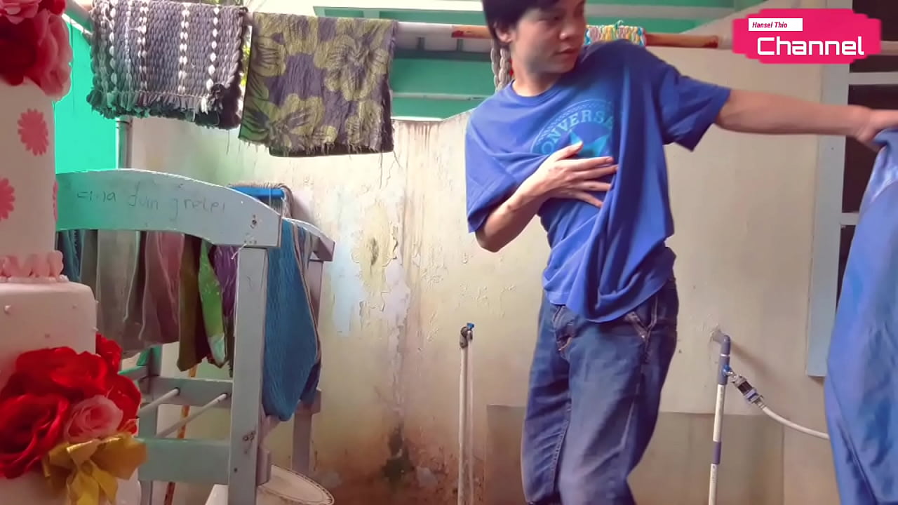 Hot Asian Teen - Hansel Is So Horny When He Is To Be Laundryman