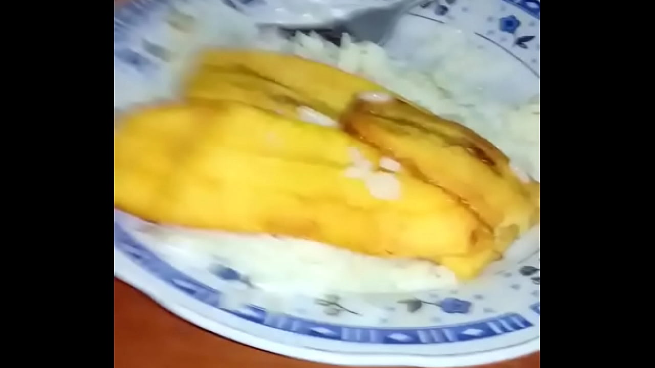 Video porno de La Chiri comiendo 3 plátanos