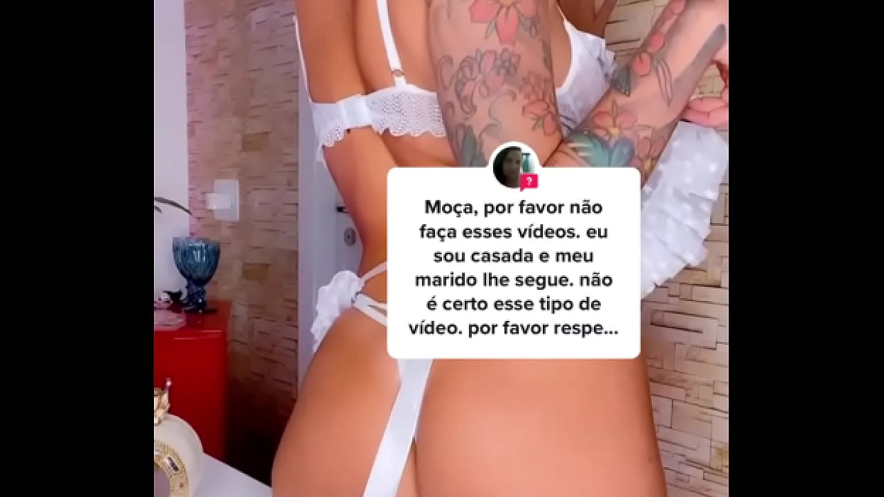 Cada uma que cuide seu marido e da sua esposa. Vem ver como eu cuido do meu lá no meu Onlyf4ns Joyce Gumiero —- Instagram @proibijoy