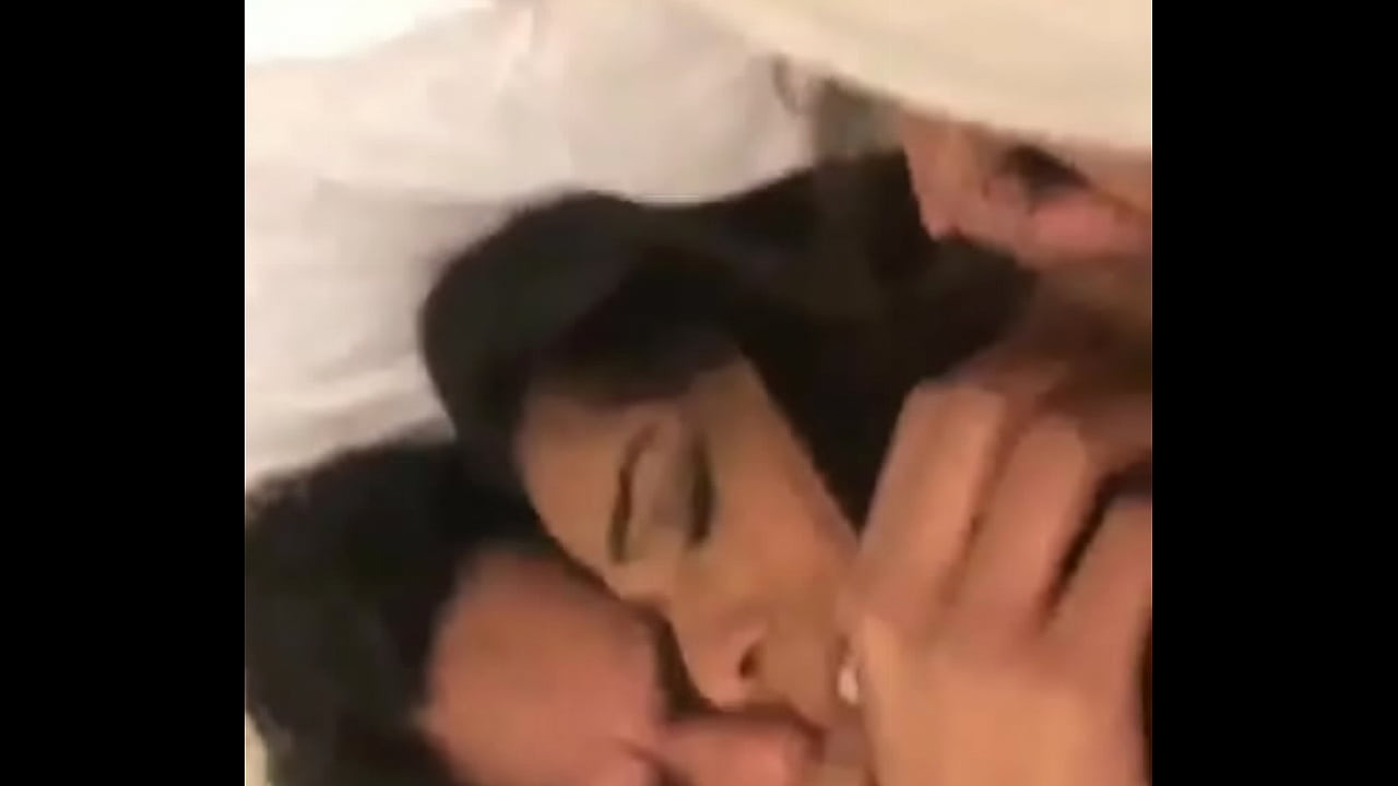 Indian girl gets big penis in Indian hotel