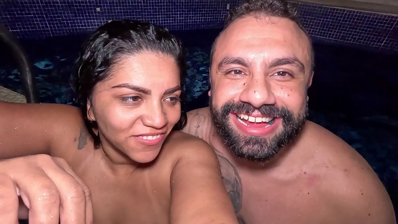 Ela deu o cuzinho o dia todo e a noite fomos para o motel curtir e gozar