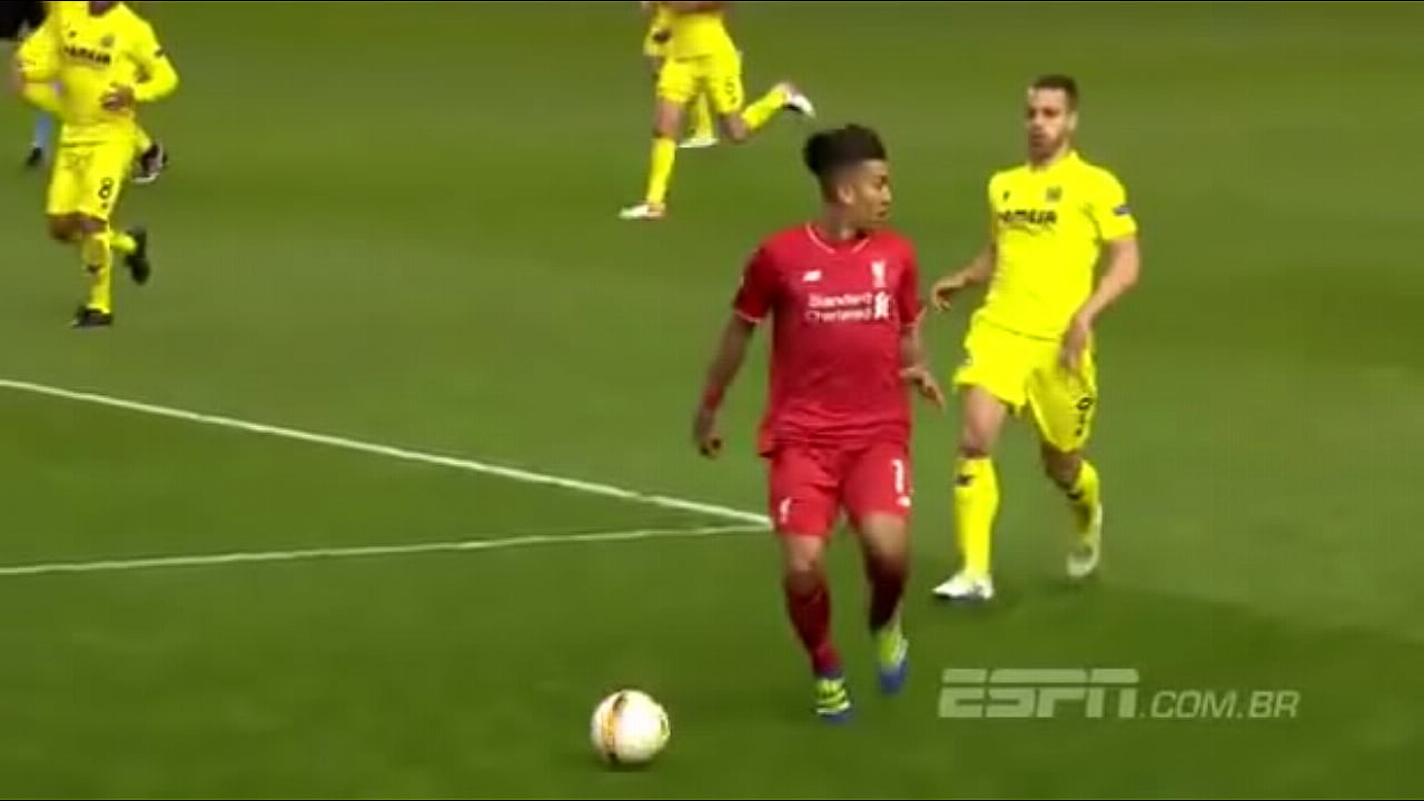 Firmino passando a rola no Soldado (LFCM1LGR4U)