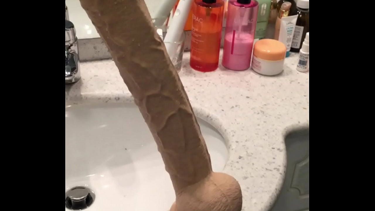 LONG DILDO