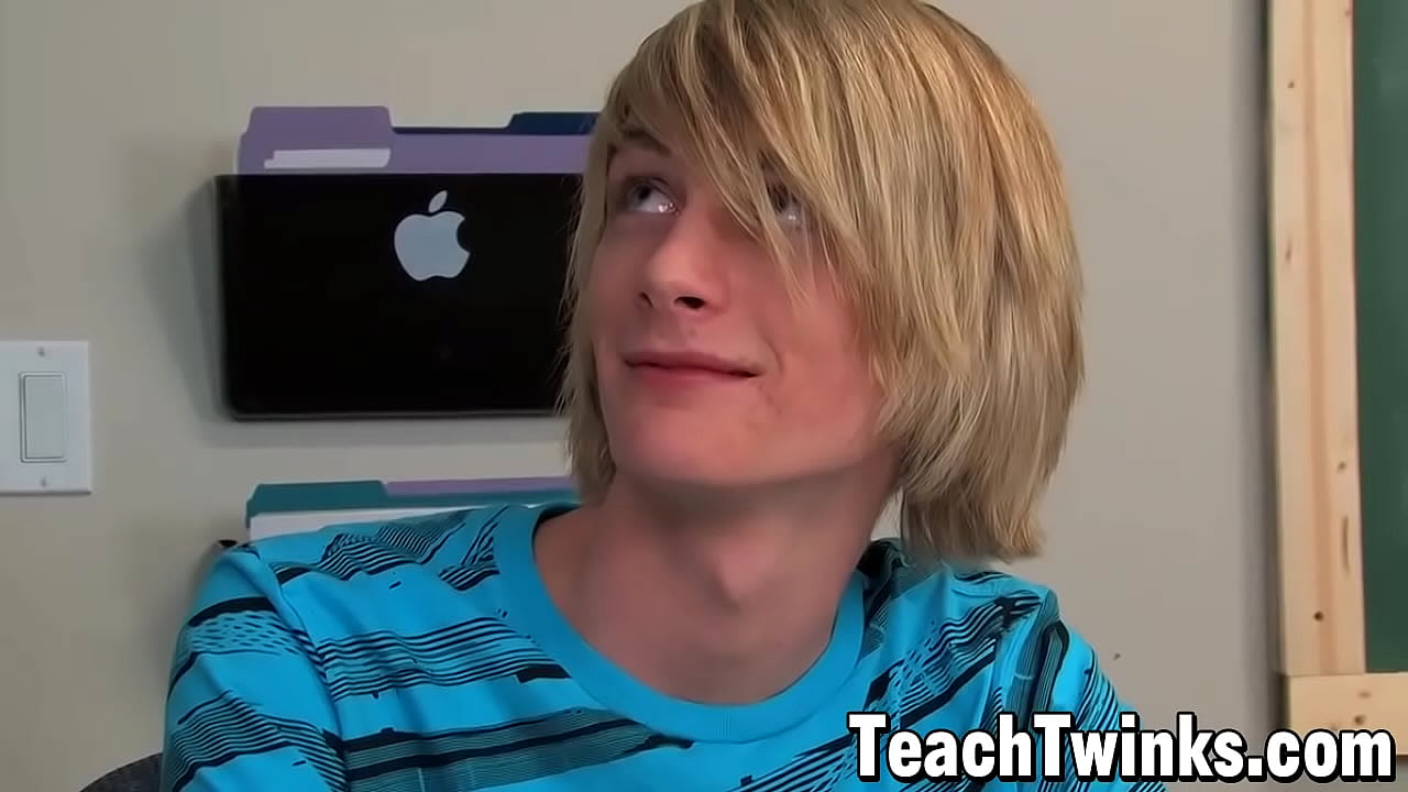 Blond emo twink plows his gay schoolmate