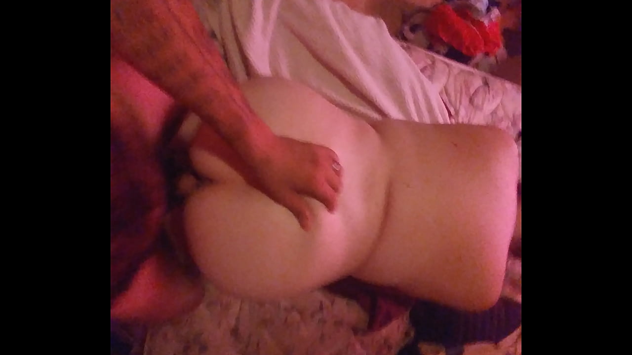 Curvy girlfriend fucked doggystyle