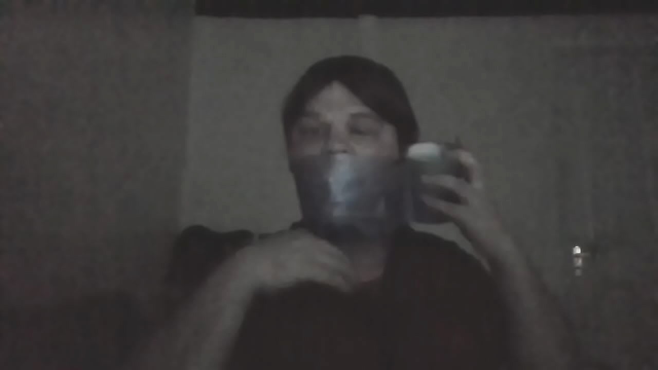 Self tape gagged