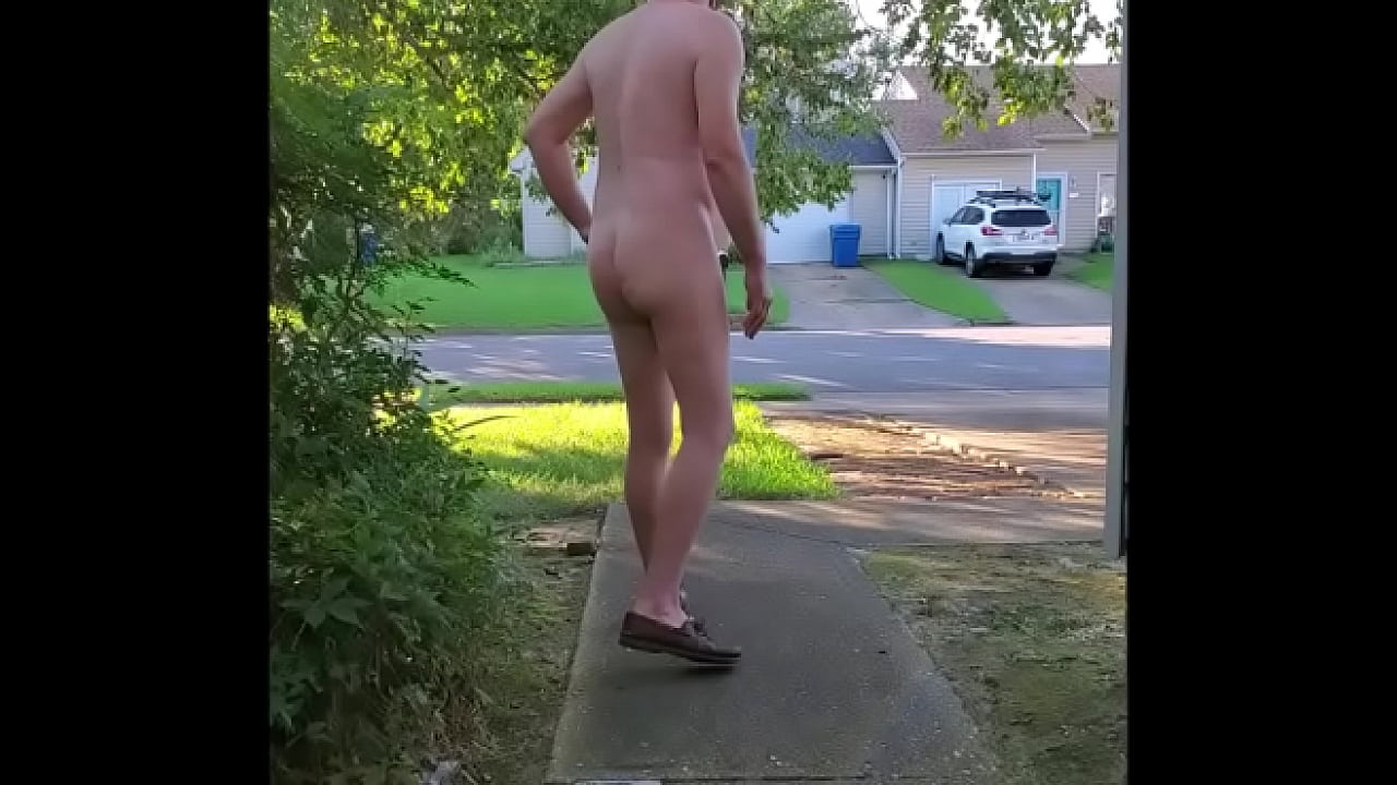 Nude piss and stroll around front yard caught