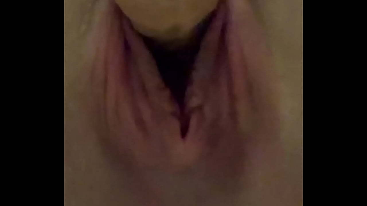 Hot girl close up wet playing