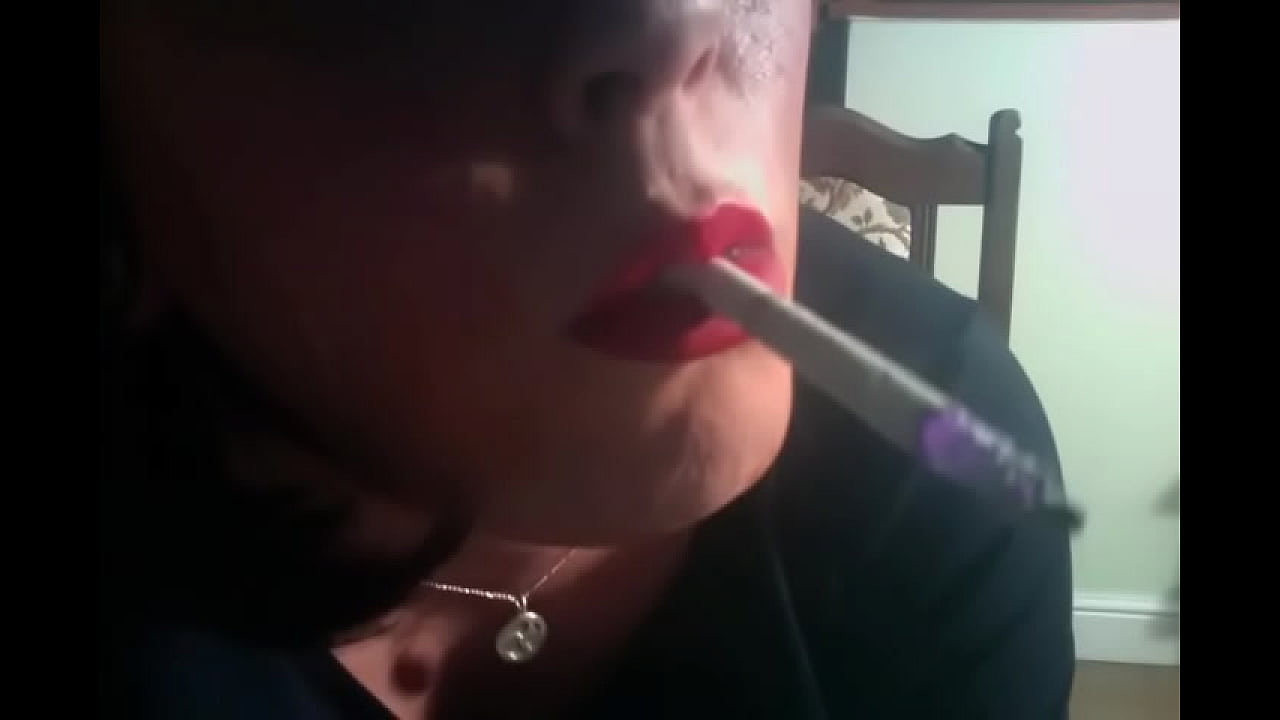 Chubby Domme Smoking 2 Eve Cigarettes