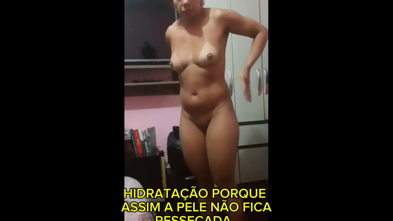 FOGO NO RABO E PICOLÉ PRA REFRESCAR COM GOSTO DE ROLA E DA A BUCETA PRA REFRESCAR