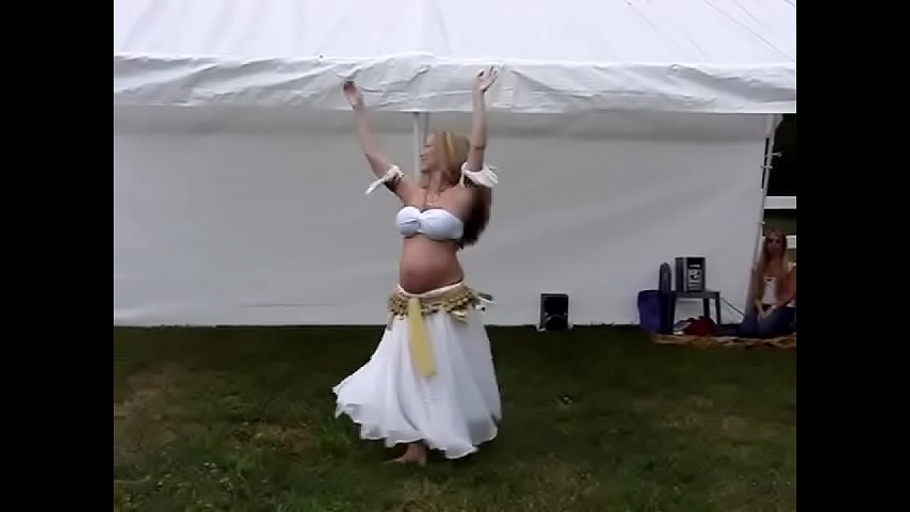 Sexy Mom Dancing with Oud