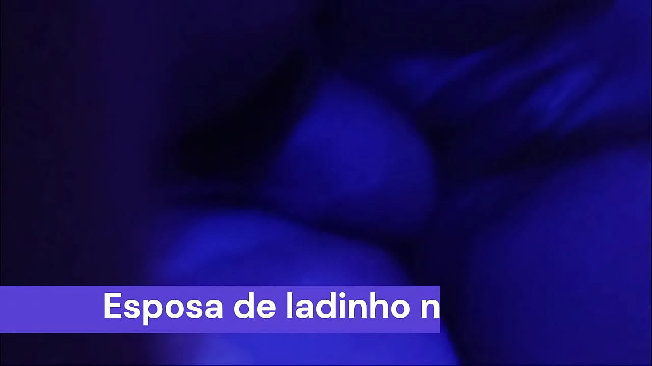 Marido filma comedor fudendo esposa de ladinho