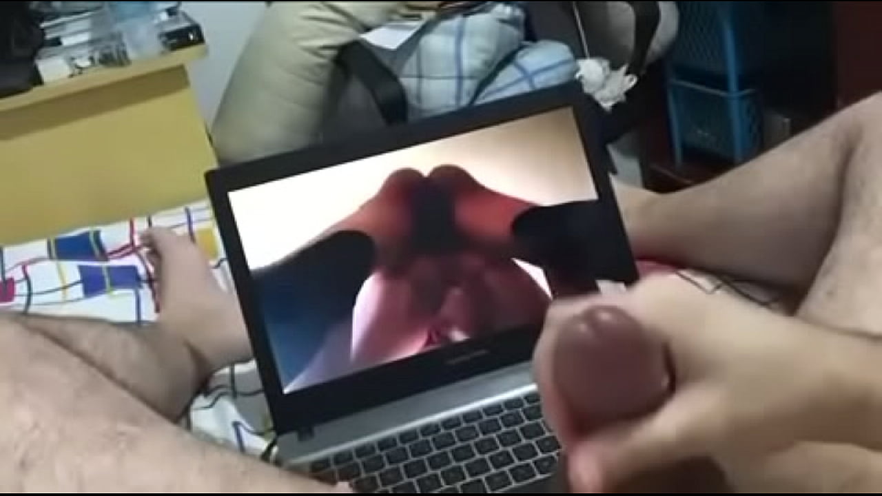 A bator Jerking off to my Bootiebandit69 video