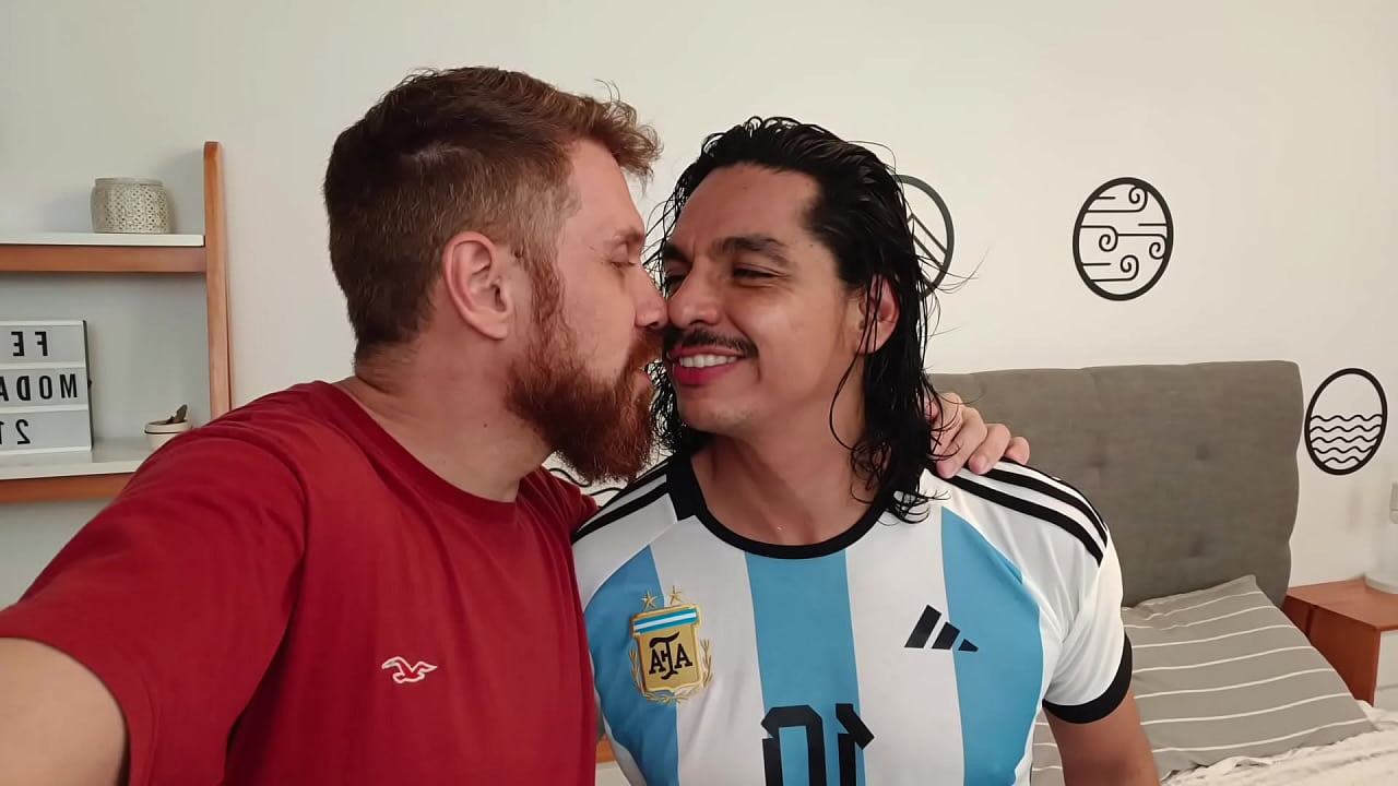 WORLD CHAMPION @TURKMXXX y @AndresIvanoff festejan Argentina Campeon Mundial con besos , mamada , y cogida a pelo. Pregunta por el Bonus Extra