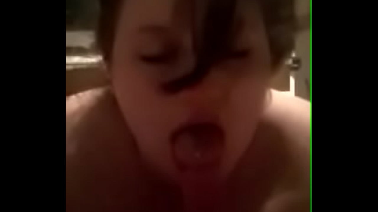 Amateur Brunette Sucking