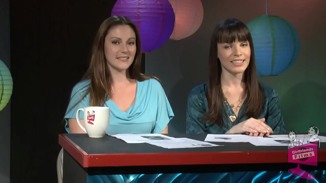Dana and Samantha interview Jelena Jensen on the Kinky and Creepy Show