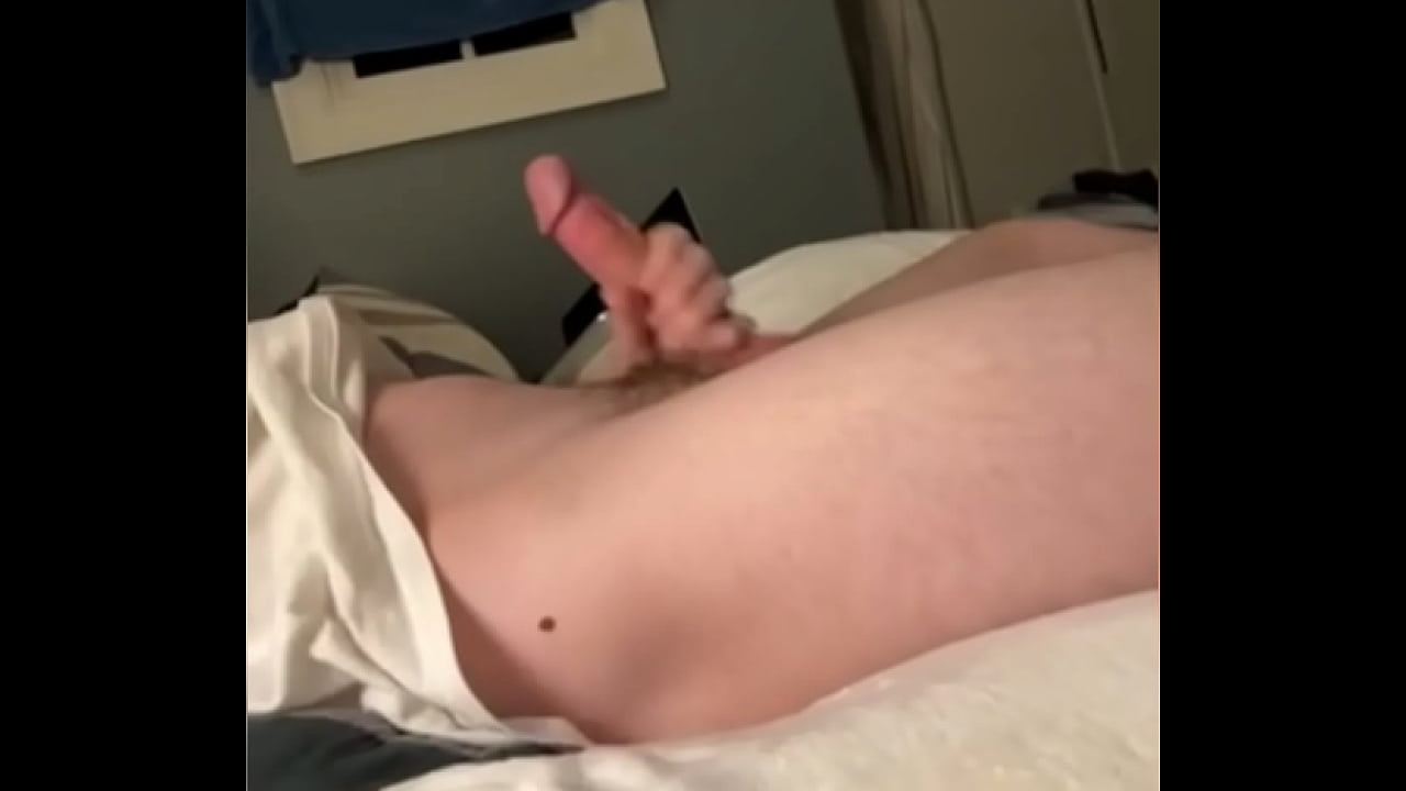 Hung UniStudent jerks his big cock