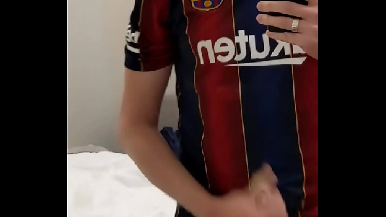 NorthSubA filmed cumming in his football kit