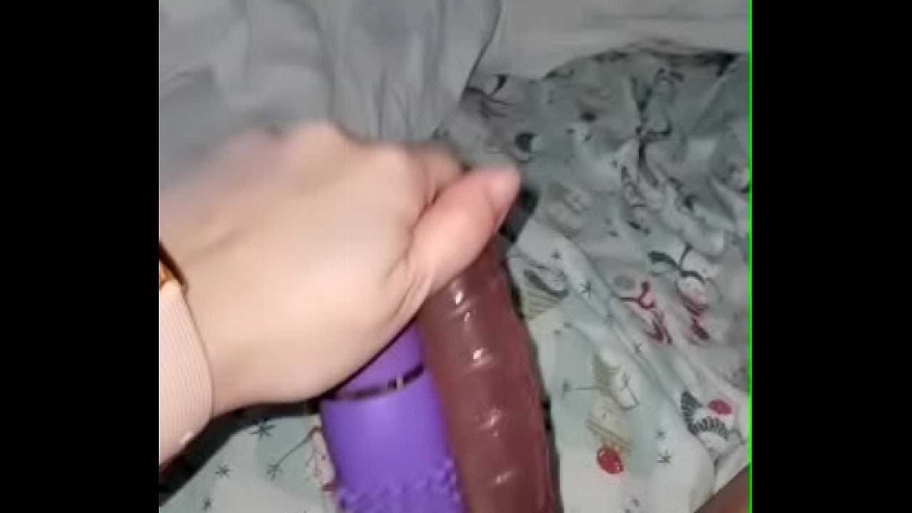 2 dildos 1 pussy