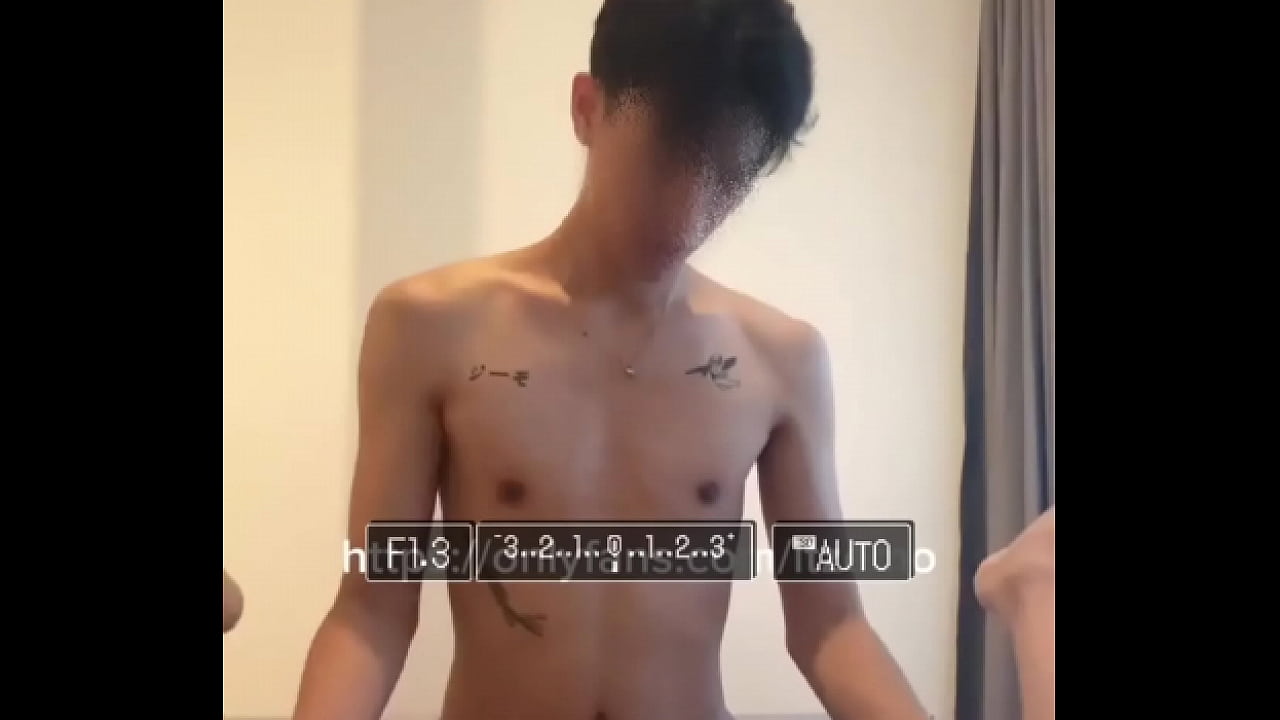 Chirsfemboy - update #21 - Gay man beautiful body asian boy at home while wife away - Oct 16, 2023