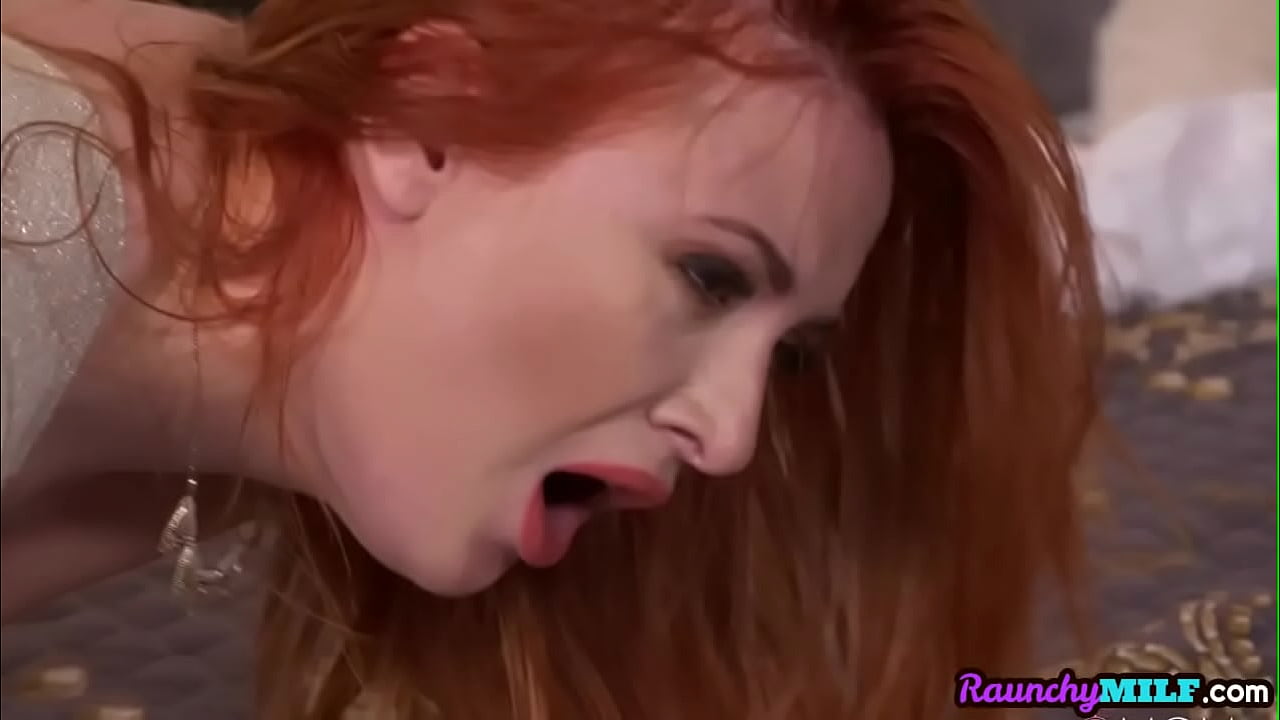 Thick redhead stepmom riding dick in sensual duo