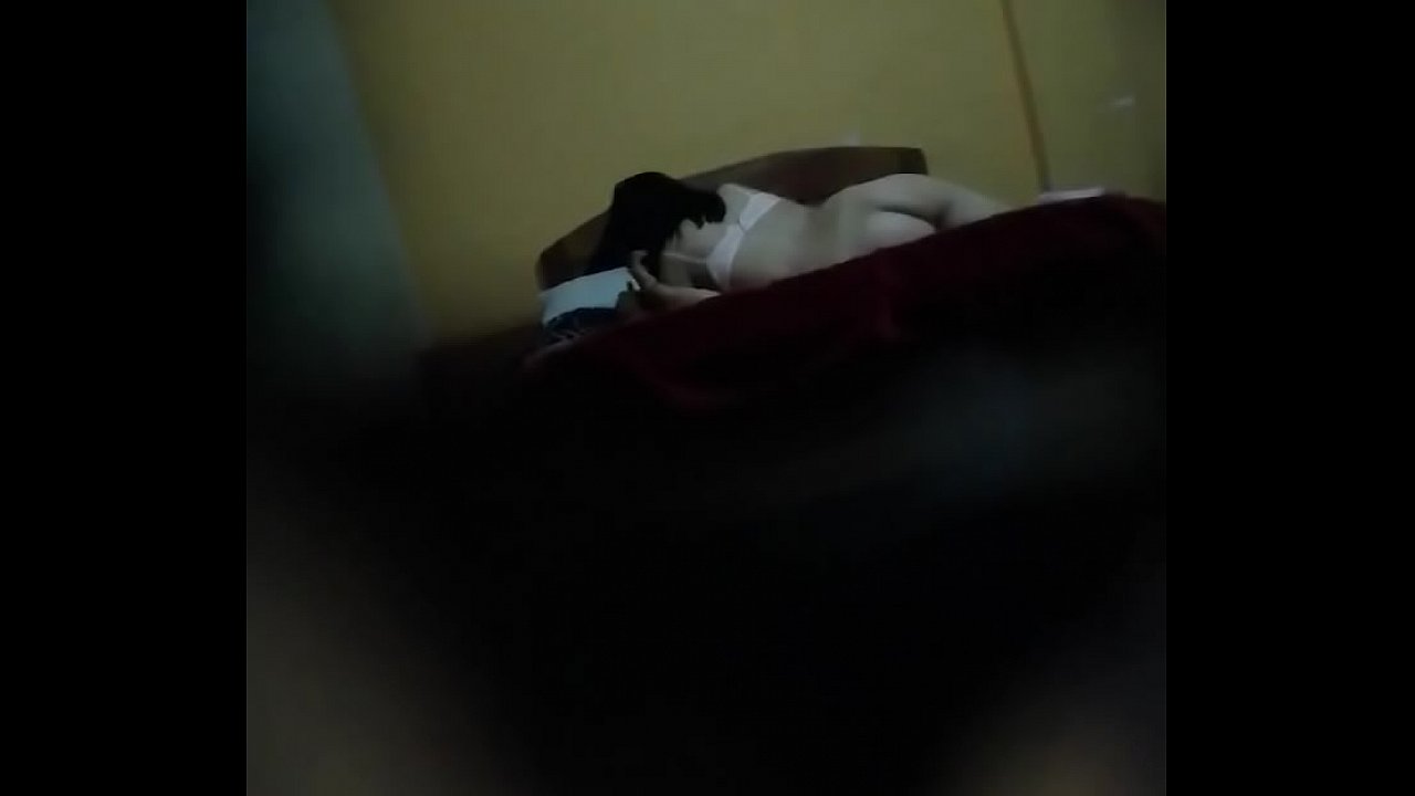 Cámara oculta de universitarios cachondos en motel follando duro