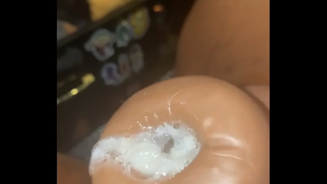 Small cock cuming in coocie toy