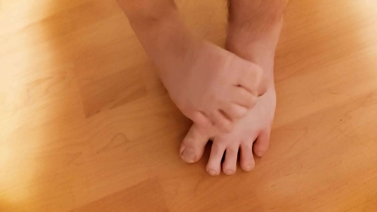 Quick Solo Male Foot Rubbing