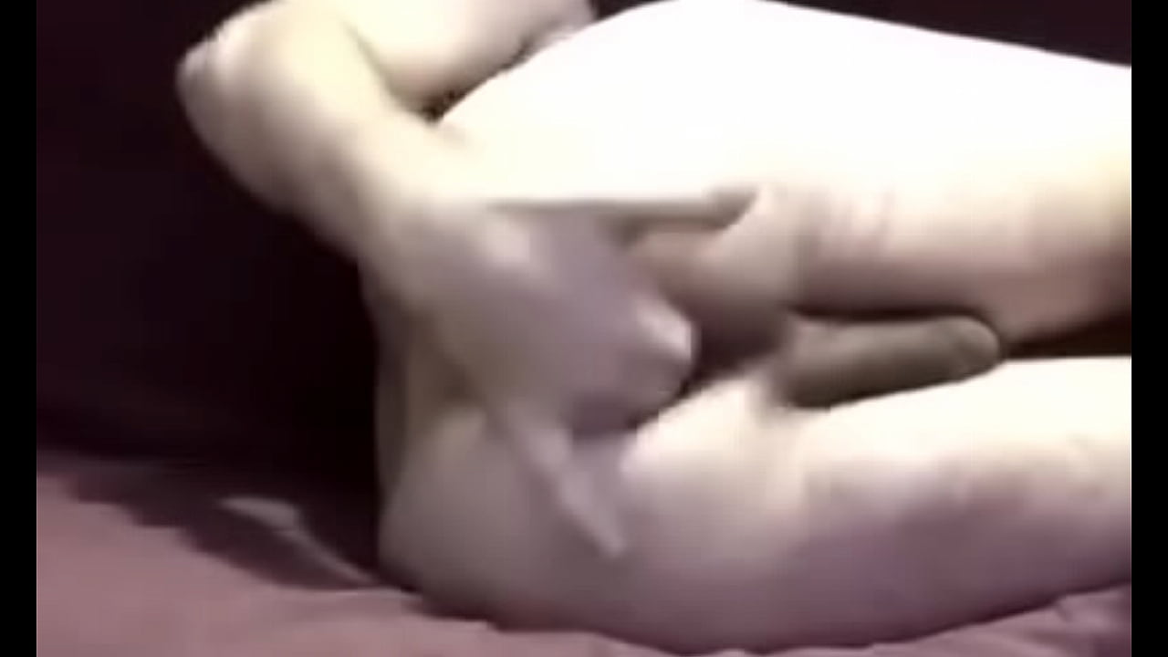 Fucking whore slut with 4 fingers