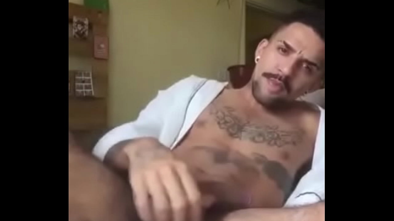 ATOR PORNO BRASILEIRO NOS MOSTRA O QUE O BRASILEIRO TEM DE BOM...