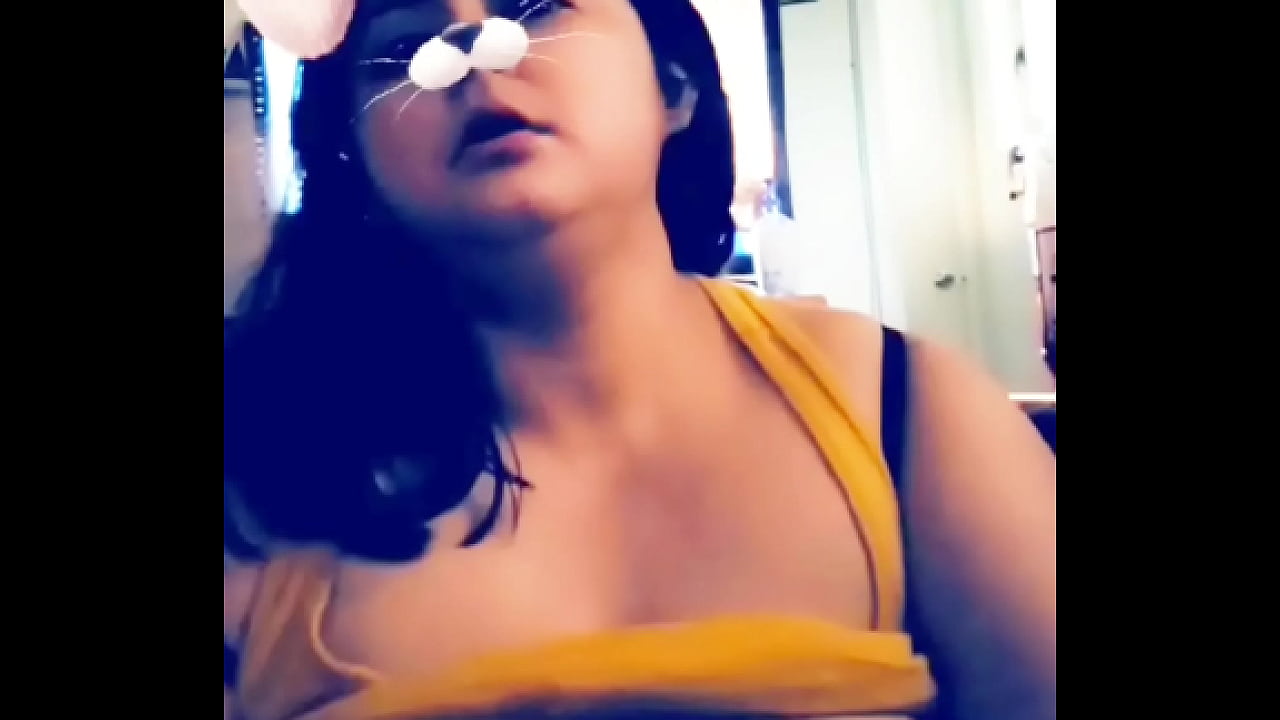 Big bouncing tits handjob