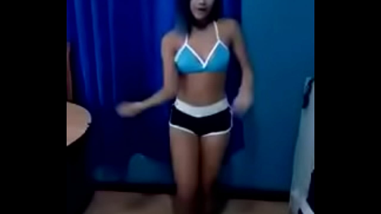 Teen dancing Scooby Doo pa pa