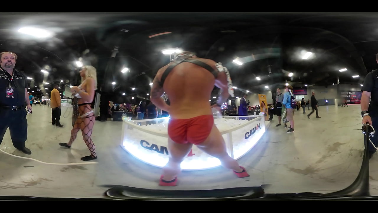 360 degree view of male pornstar dancing at expo