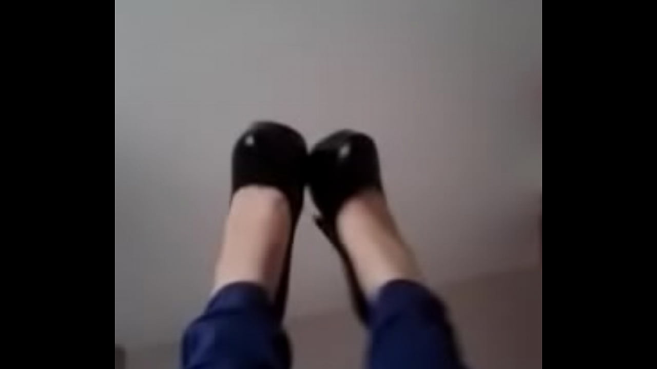 Sexy feet with a tease