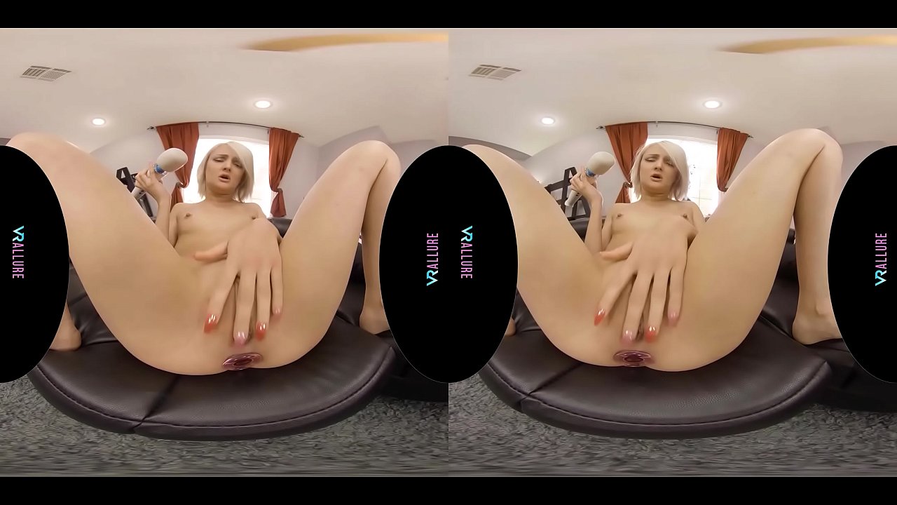 Tiny blonde masturbates and gets off with her toys in virtual reality