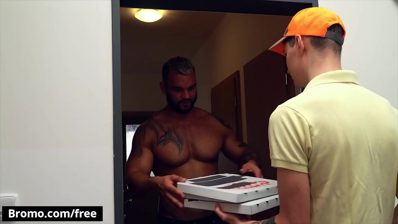 BROMO - Pizza Delivery Twink